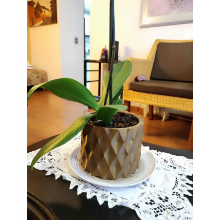 Maceta con diseño en diamante