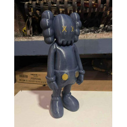 Escultura Kaws