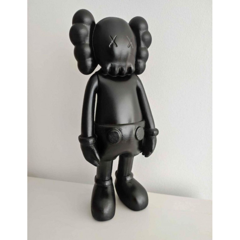 Escultura Kaws